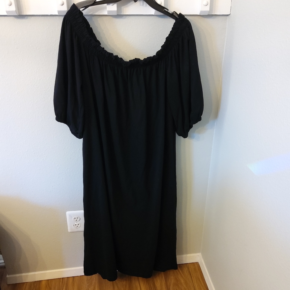 NWT Black Maxi On or Off Shoulder Dress M* Firm Price - Last 1